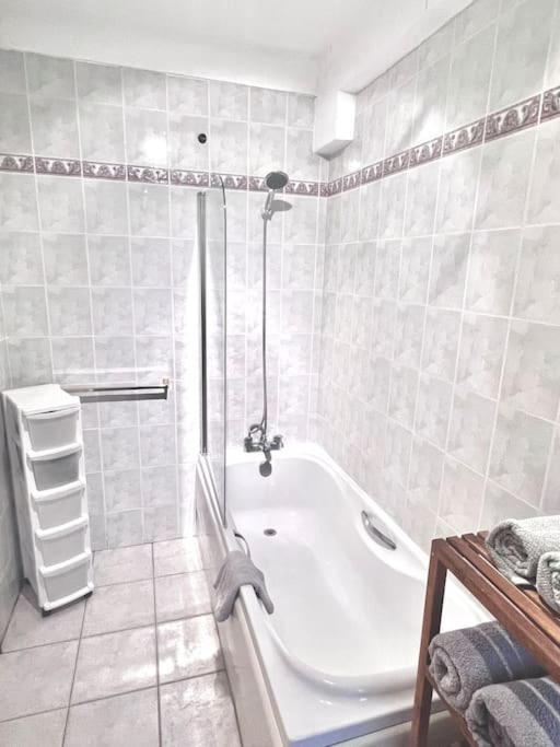 King-Sized Studio, 6Th Floor + Lift, Regent'S Park Лондон Екстер'єр фото