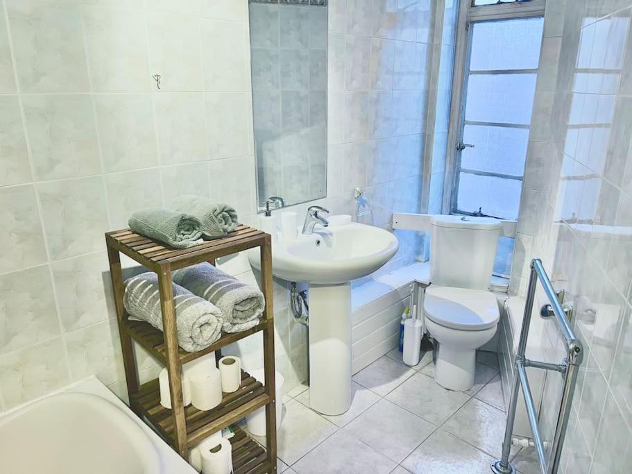 King-Sized Studio, 6Th Floor + Lift, Regent'S Park Лондон Екстер'єр фото