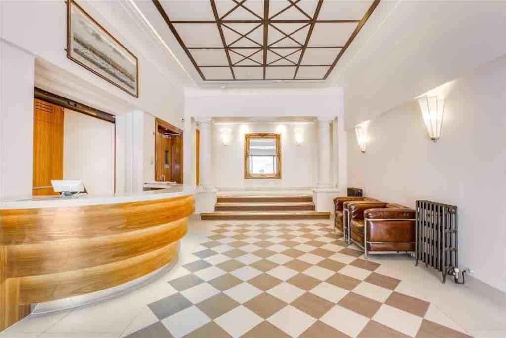 King-Sized Studio, 6Th Floor + Lift, Regent'S Park Лондон Екстер'єр фото